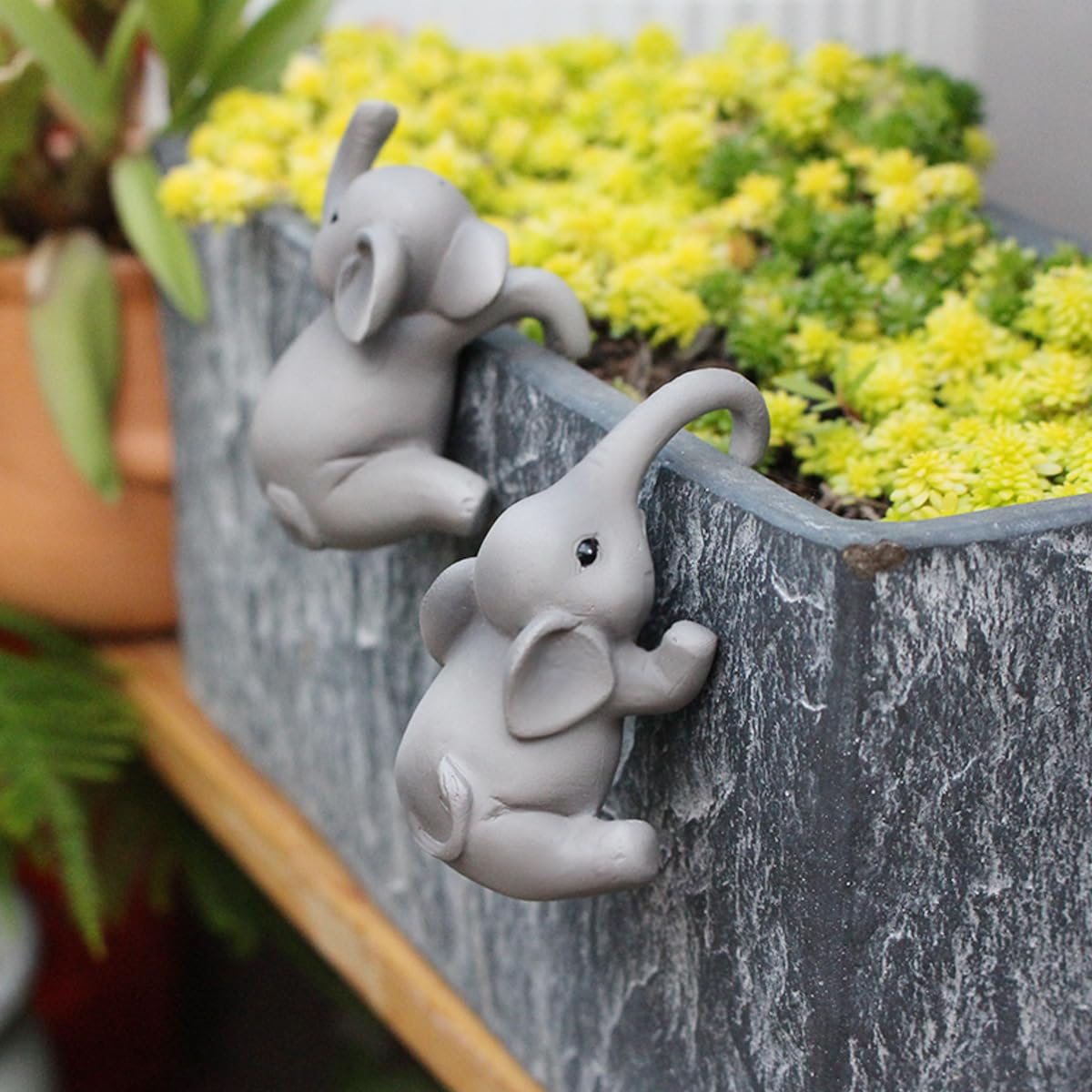 JARPSIRY weather-resistant resin elephants decorate garden pots year-round