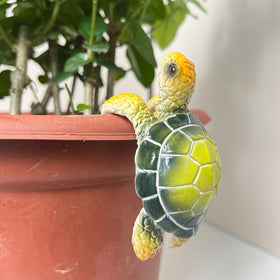 JARPSIRY garden turtle hanging decor enhances patio corners