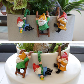 JARPSIRY patio gnomes make a delightful housewarming gift.