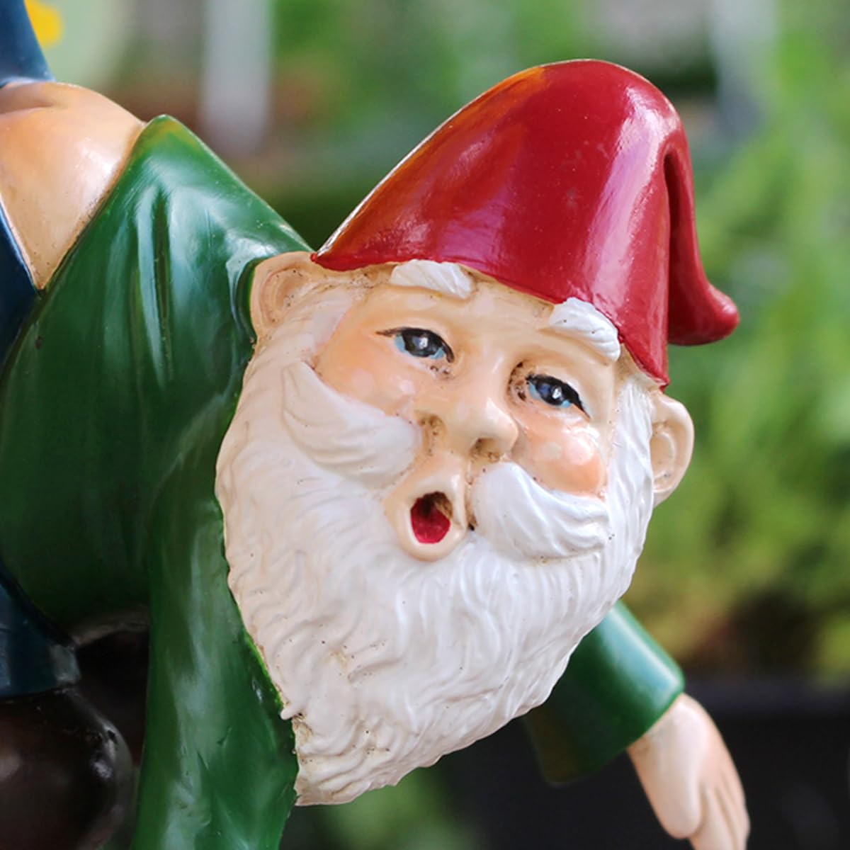 JARPSIRY sturdy resin sculpture remains vibrant through seasons.