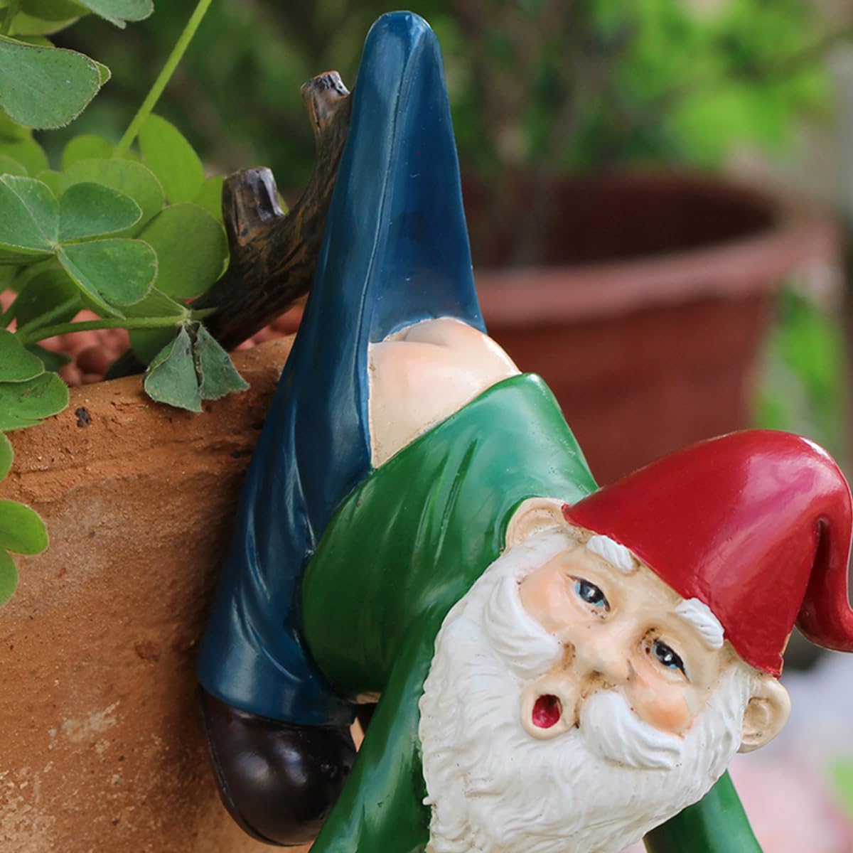 JARPSIRY cheerful gnome ornament enhances patio or balcony spaces.
