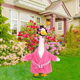 JcHrmers goose statue decor ensemble for seasonal styling.
