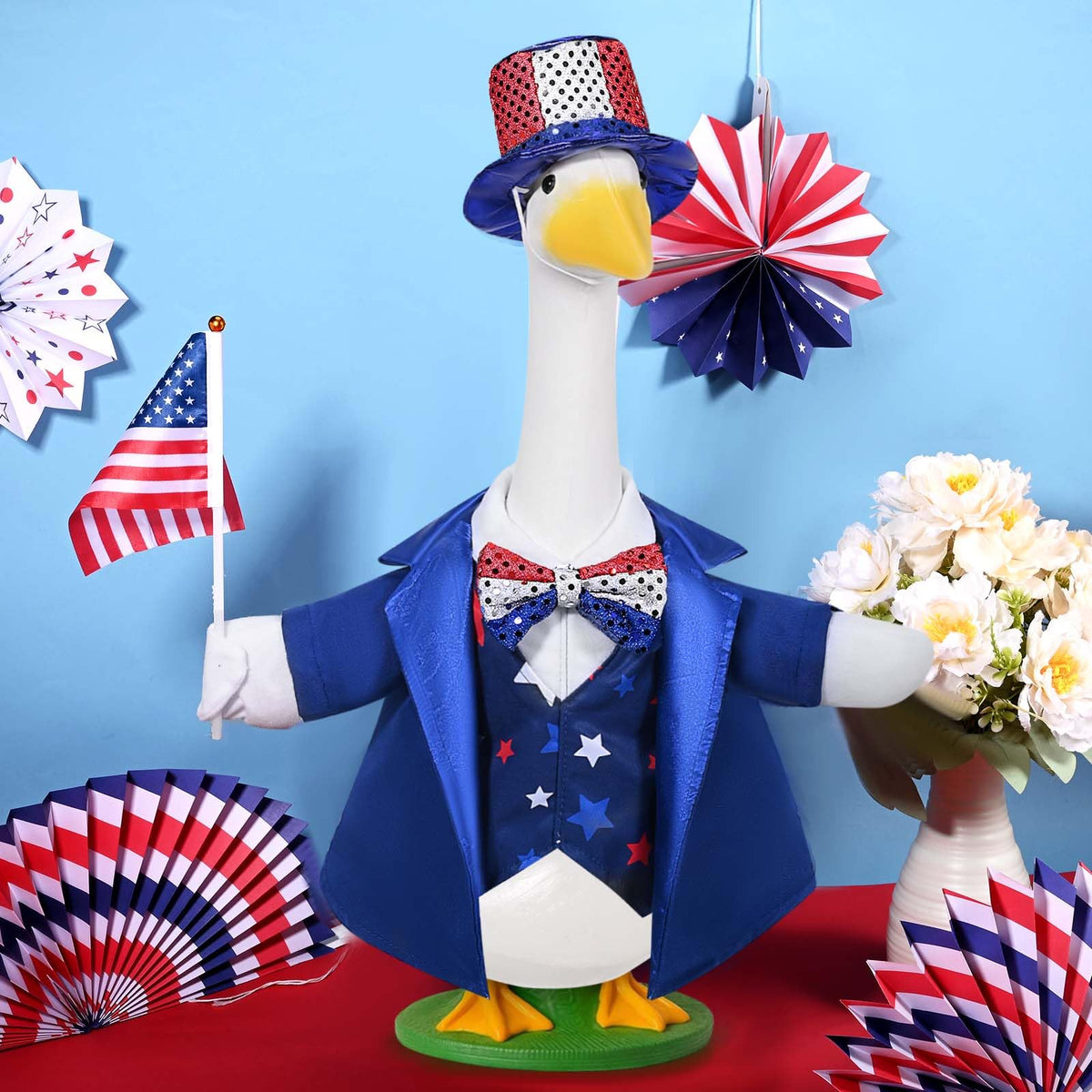JcHrmers Independence Day yard decor creates festive curb appeal.