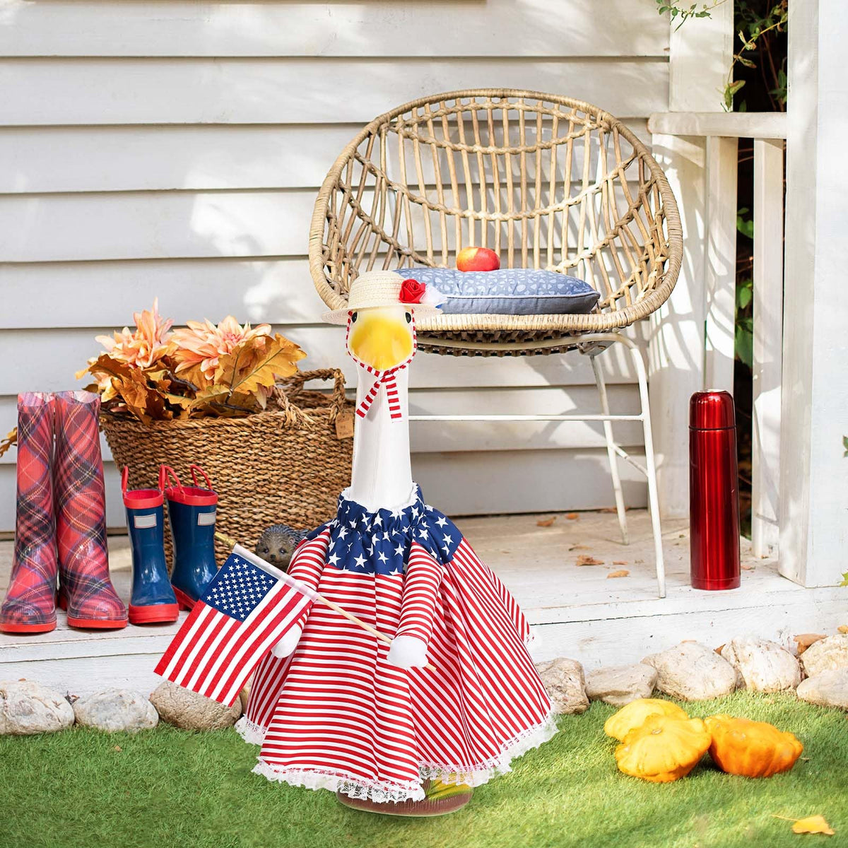 JcHrmers quality craftsmanship enhances outdoor decor and style.
