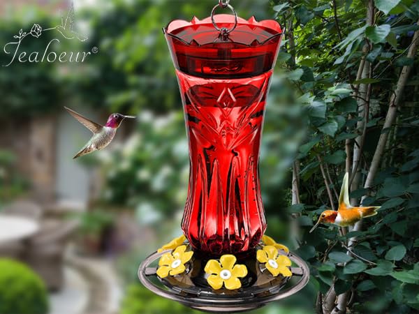 Jealoeur hummingbird feeder makes a thoughtful gift for gardeners