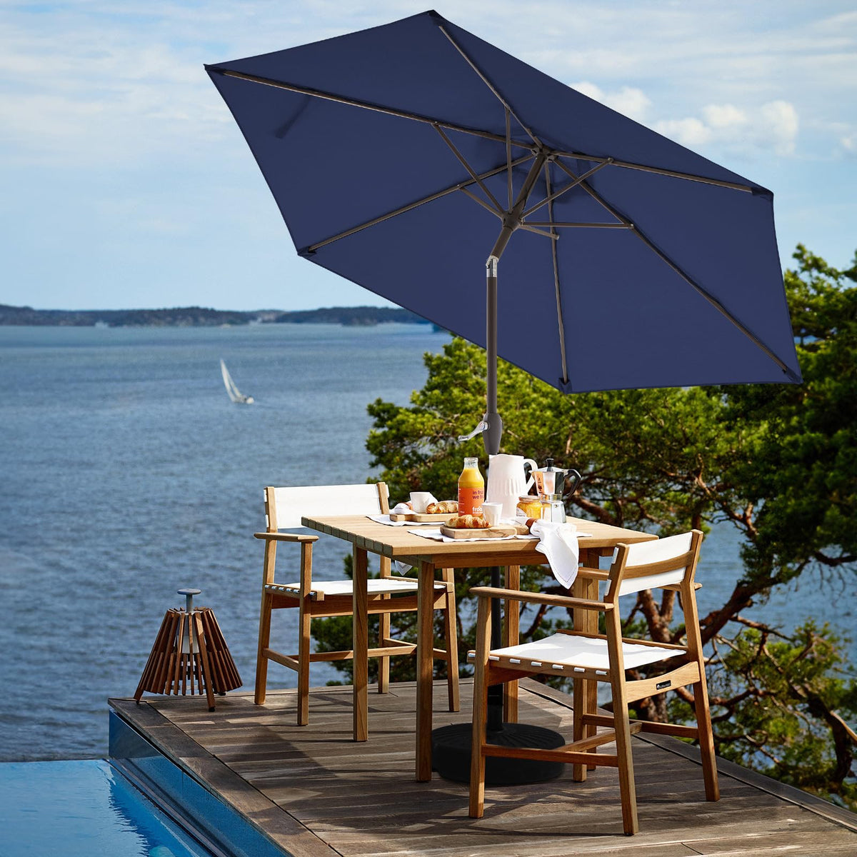 JEAREY wind vent design promotes airflow and stability during gusts.
