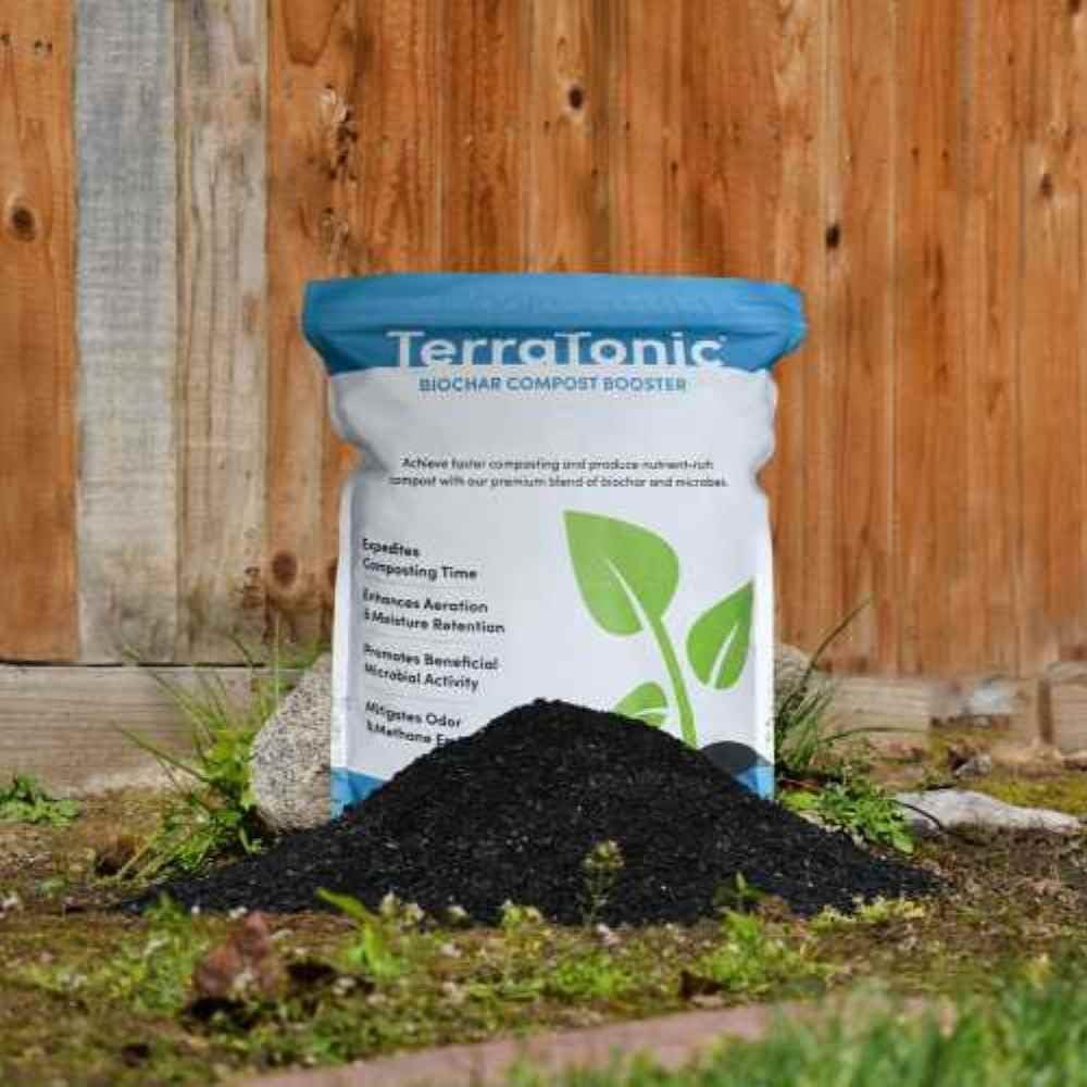 JEDEN TerraTonic biochar in compost heap for faster decomposition.