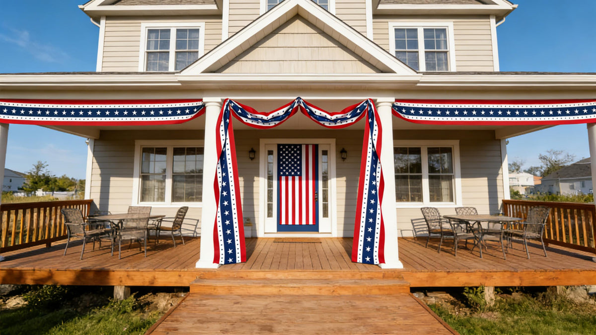 JEGERMIG 250 stars design creates festive impact on fences.