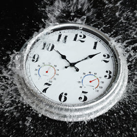 JENLYSTIME clock with large numerals supports easy time-telling from a distance.
