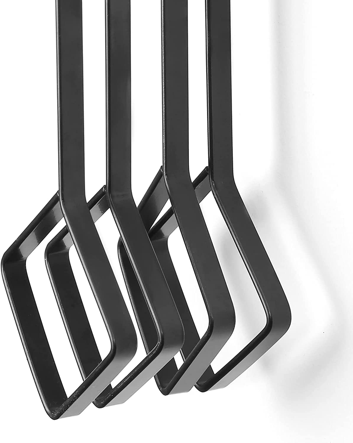 Outdoor application of Jinhong S hooks with plants and lamps