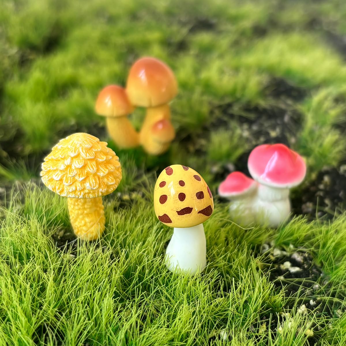 JKanruh cake-topper resin mushrooms provide charming decorative toppers for treats