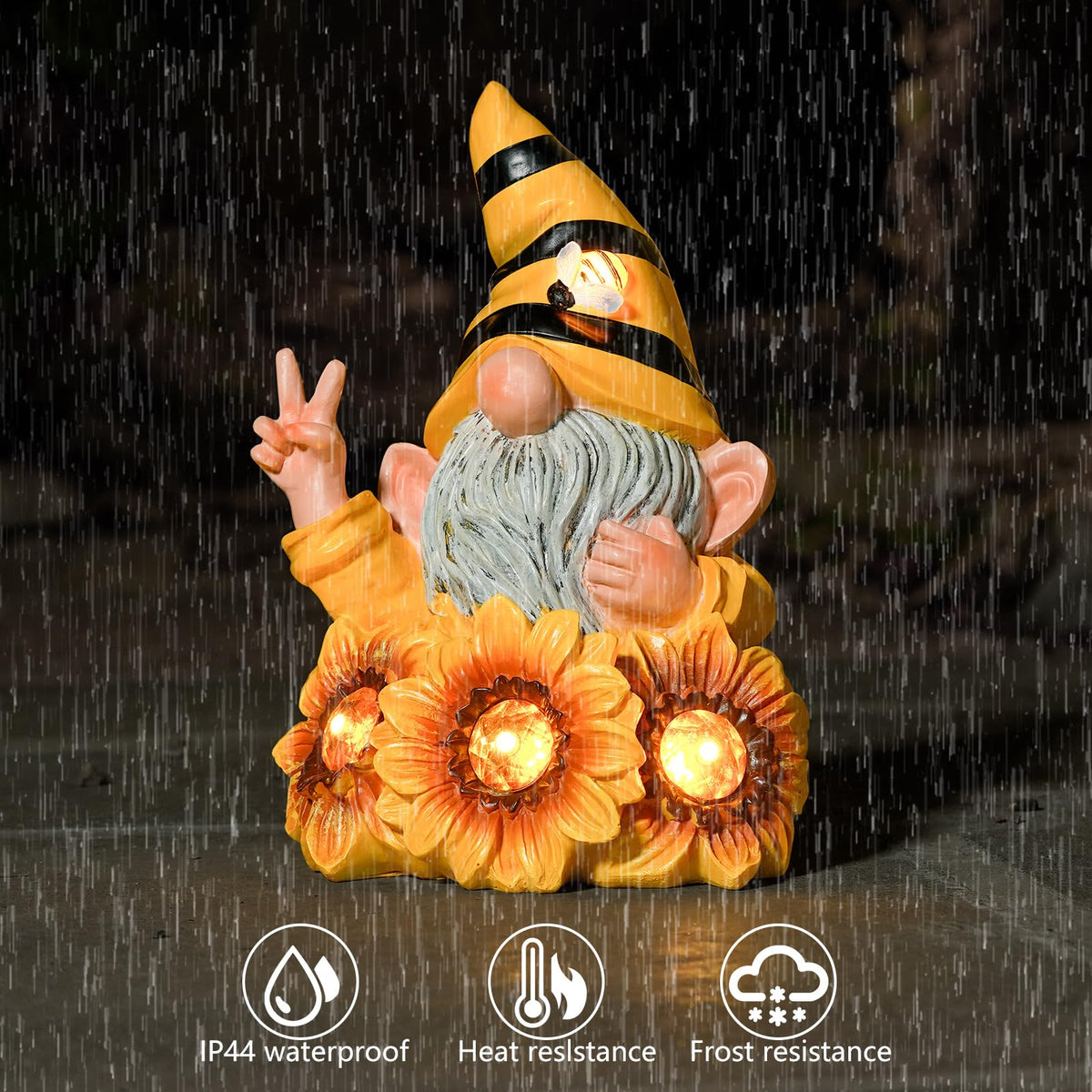 Joint Honglin light sensor gnome turns on automatically after dusk