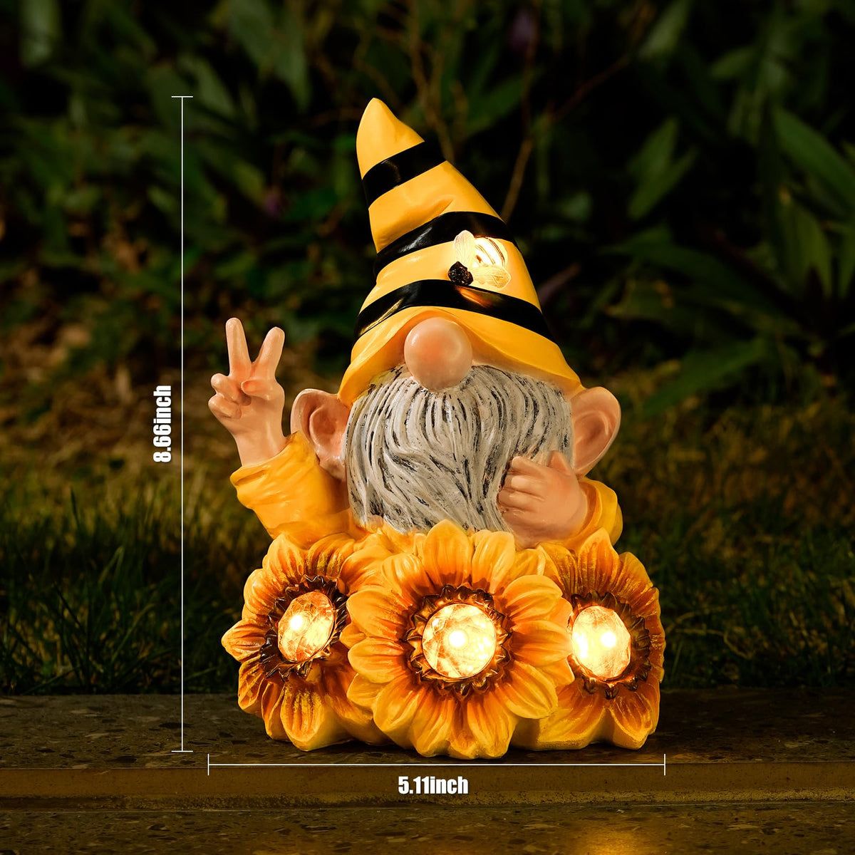 Joint Honglin smiling gnome garden creates welcoming backyard ambiance
