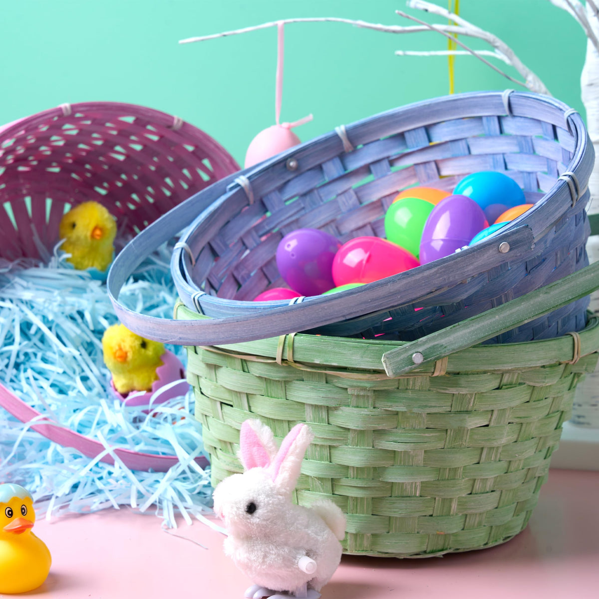 JOYIN basket used as a versatile centerpiece or decorative storage item.
