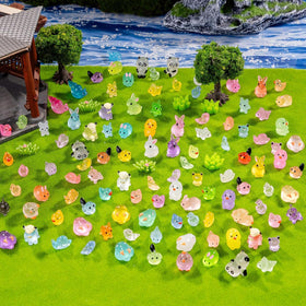 Jrootouh realistic small animal figures spark curiosity in classrooms and parties.
