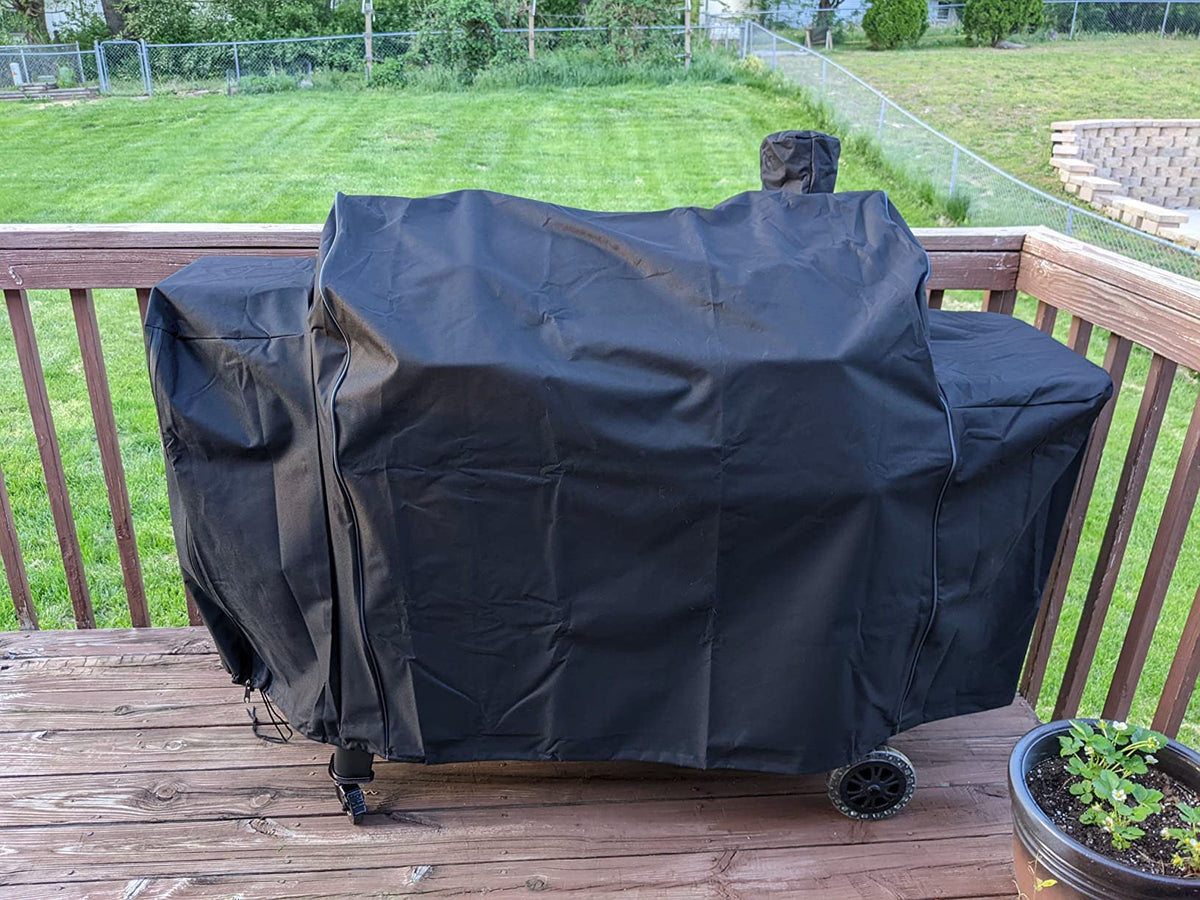 JRTAL Westeco PB1230 with wind-resistant drawstring in action