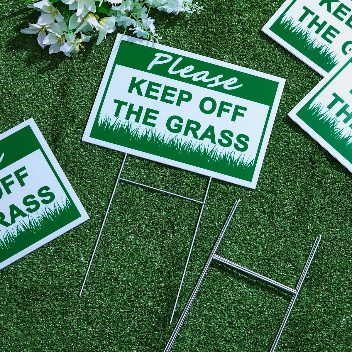 Juexica front yard sign in use, clearly marking lawn boundaries.