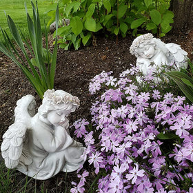 Juliahestia memorial garden statue makes a thoughtful gift