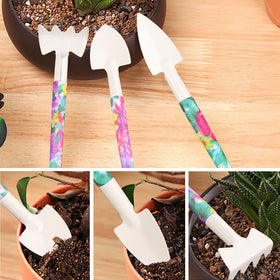 JUMPHIGH pruning-shears provide clean cuts and smooth pruning.