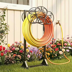 JUNYIYOUO garden hose holder with heavy-duty frame keeps hoses neatly organized.