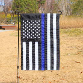 JUSHEN emblem flag honors law enforcement at outdoor displays