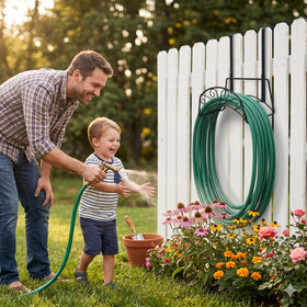 Kaileyouxiangongsi pool hose hanger keeps pool gear accessible.