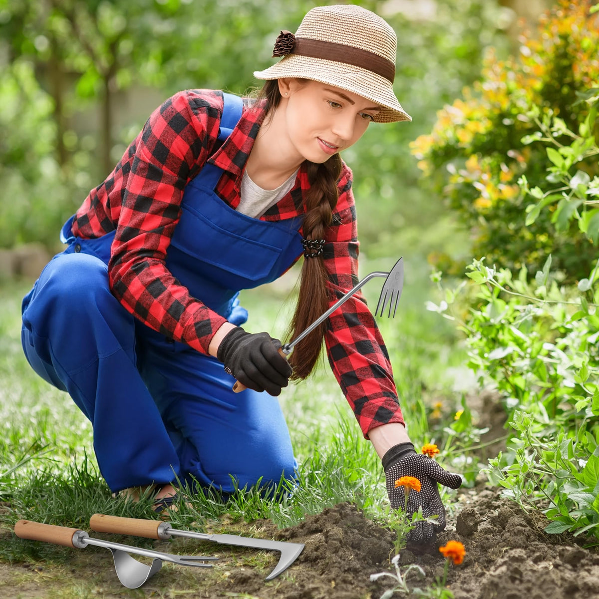Kaimfdg V-uprooting weeder in hand for deep-root weed removal