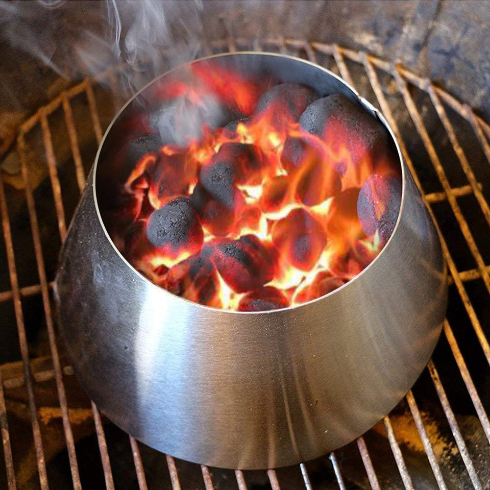 KAMaster Whirlpool on a Weber kettle forms a porous charcoal hill for even burning
