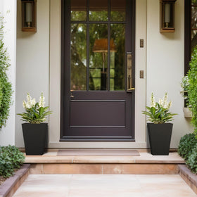 Kante planter with inner pot and easy-handled removal.