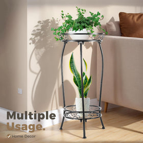 Lightweight Kavlium frame moves easily between rooms and patios.