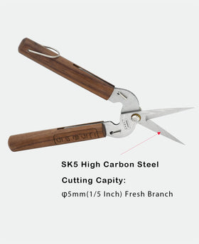 Kbenison Simple Lock Latch keeps blades safe when not in use.
