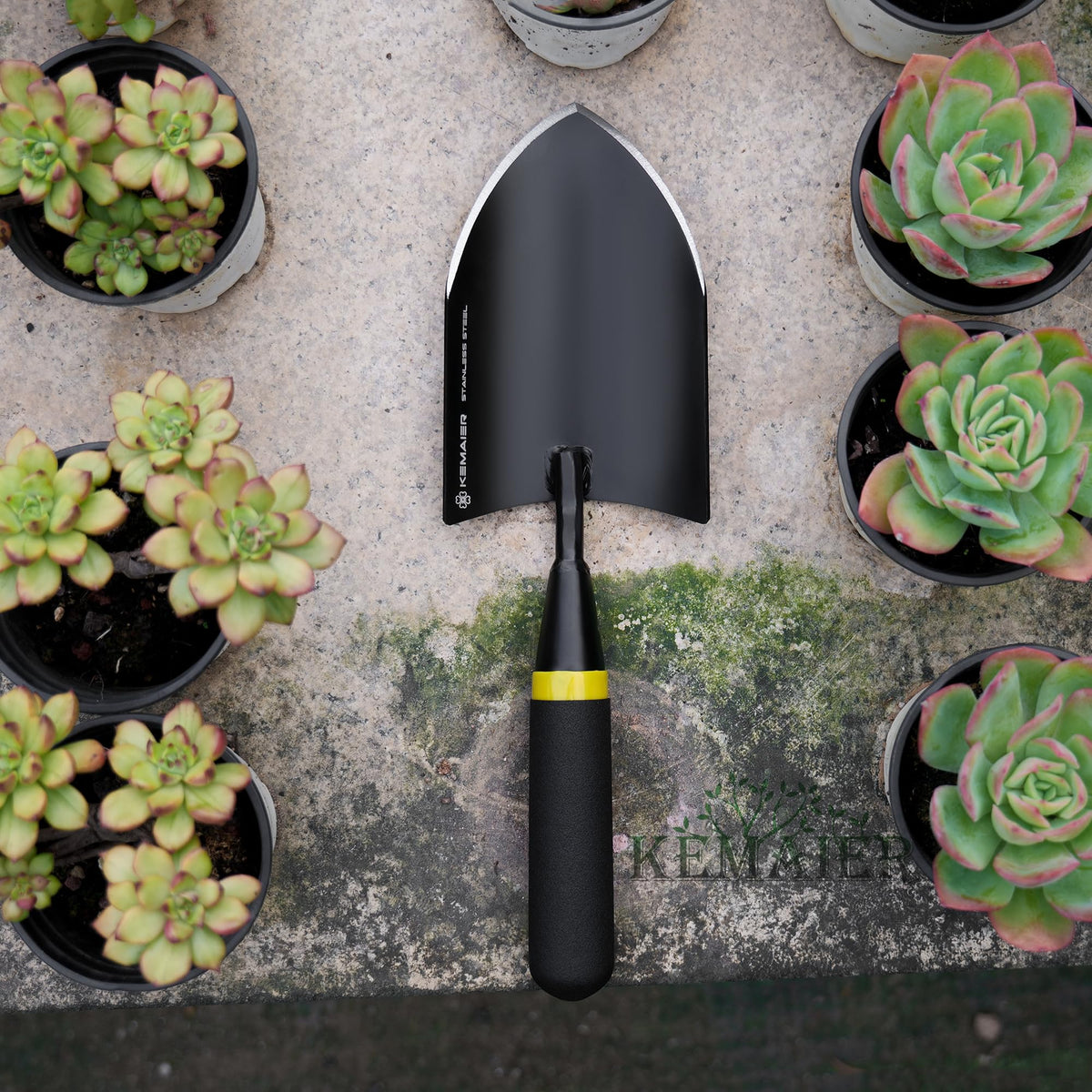 Kemaier cotton-rubber handle offers slip-proof, waterproof grip.