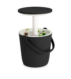Keter Go Bar cooler with closed lid for easy transport and ice storage