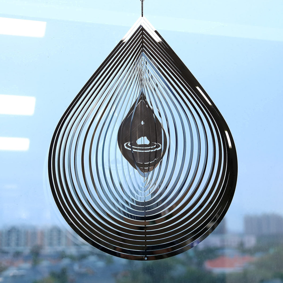 Kexsscai wind art makes a thoughtful memory gift for mom.