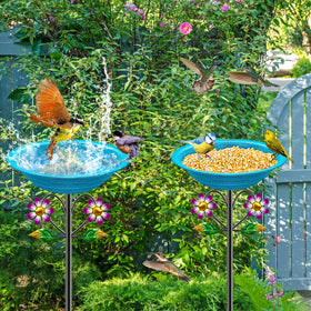 KHayRovies rust-protected metal finish helps keep the bath looking new season after season