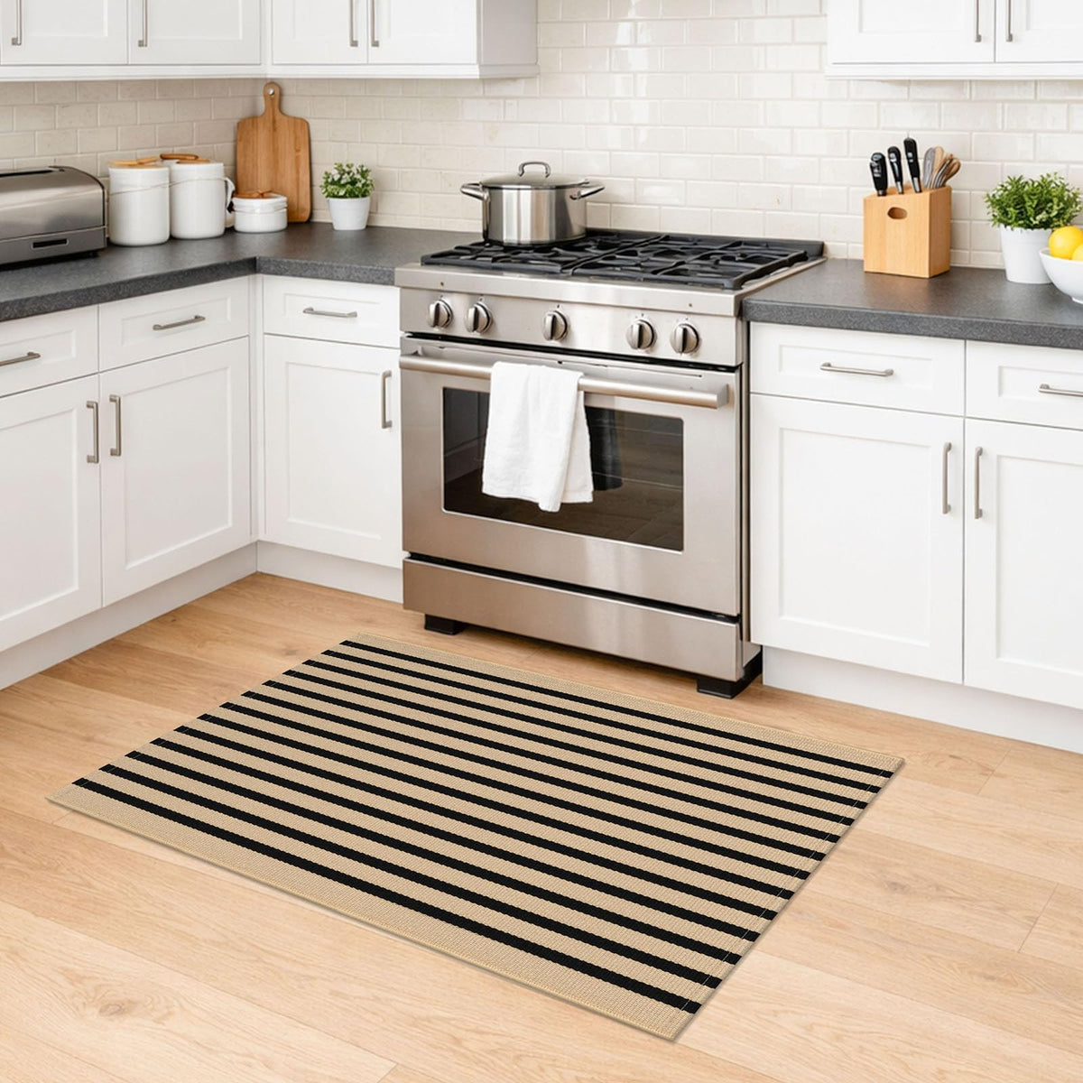 KILOCOCO washable doormat shows simple cleaning for fresh entryways.