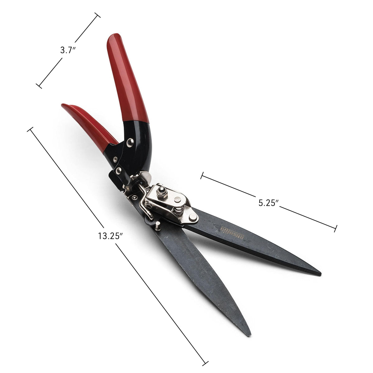 Kings County Tools Grass Shears lightweight design reduces fatigue during edging tasks.