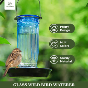 Kingsyard metal base bird feeder provides stable support.