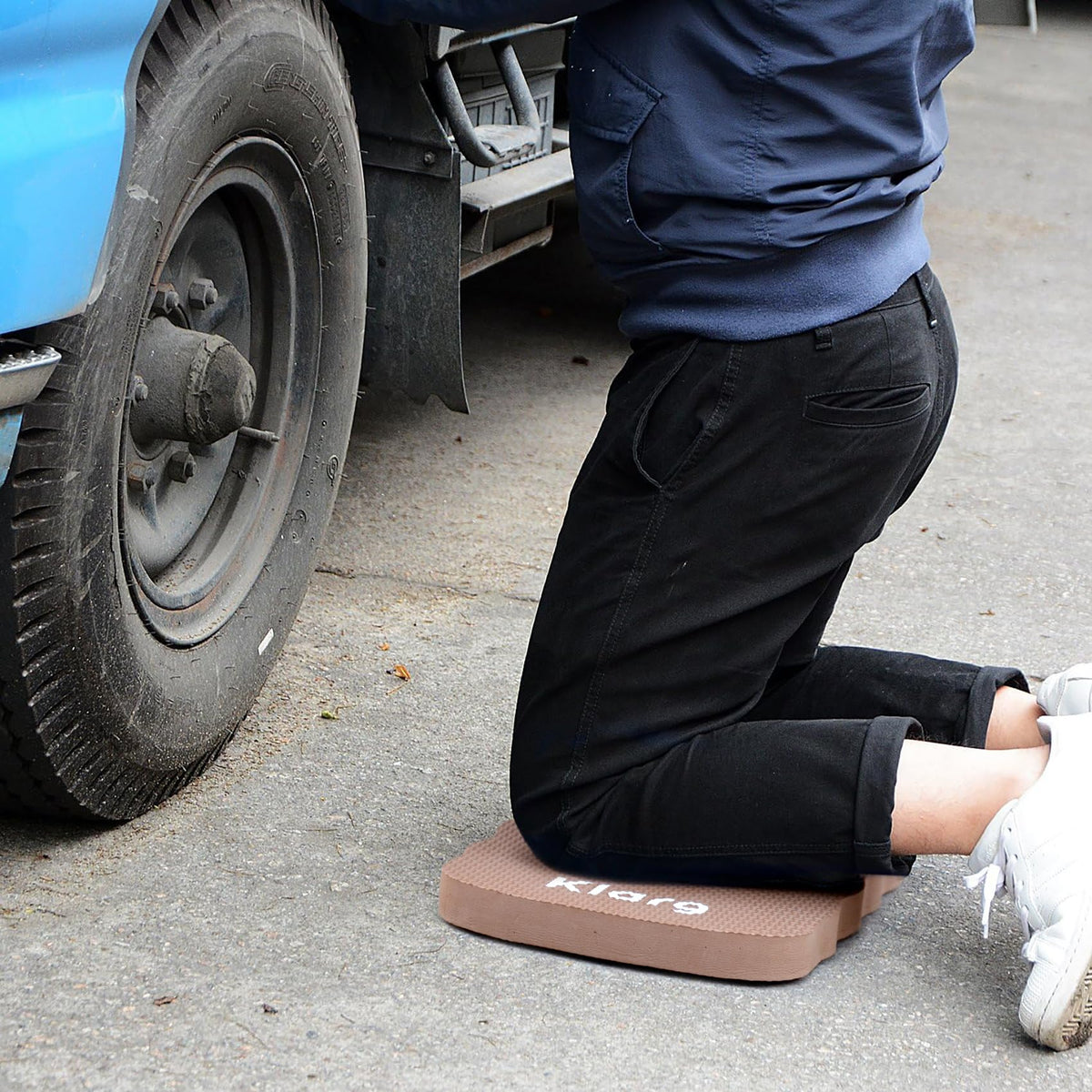Klarg Garden Kneeling Pad durable for rugged conditions.
