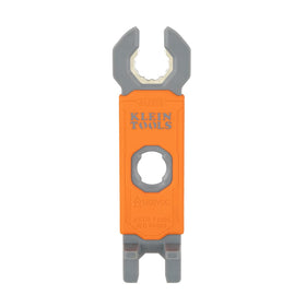Klein Tools 68426S solar-insulating-wrench for MC4 connectors enables safe assembly and disassembly.