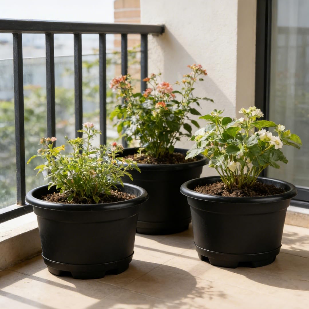 KPUVX outdoor-ready plant pot with drainage hole for healthy drainage.