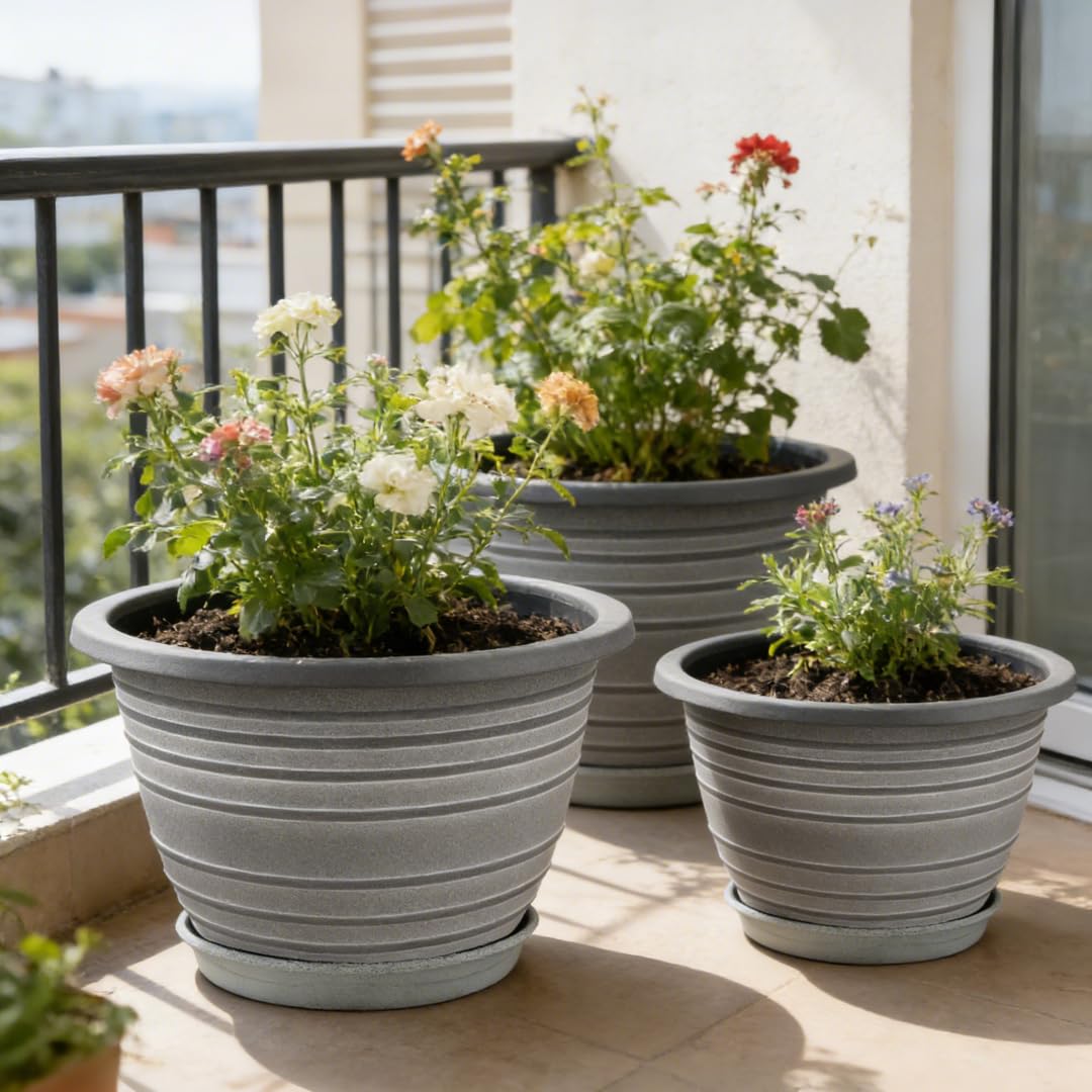 KPUVX vintage-detail planter close-up emphasizes antique engraving texture.