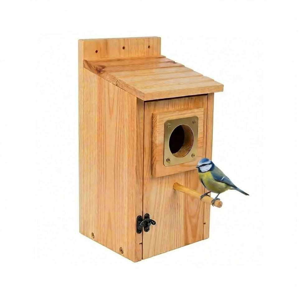 KraAra cedar bird house with copper guard at entrance for safe outdoor nesting