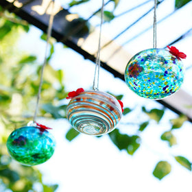 KRISININE three-pack hummingbird-feeders is a thoughtful gift idea.