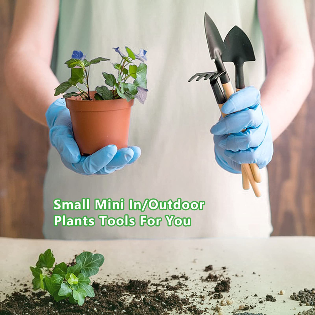 Kulusion wide-tail shovel in the set, perfect for transplanting and soil loosening.