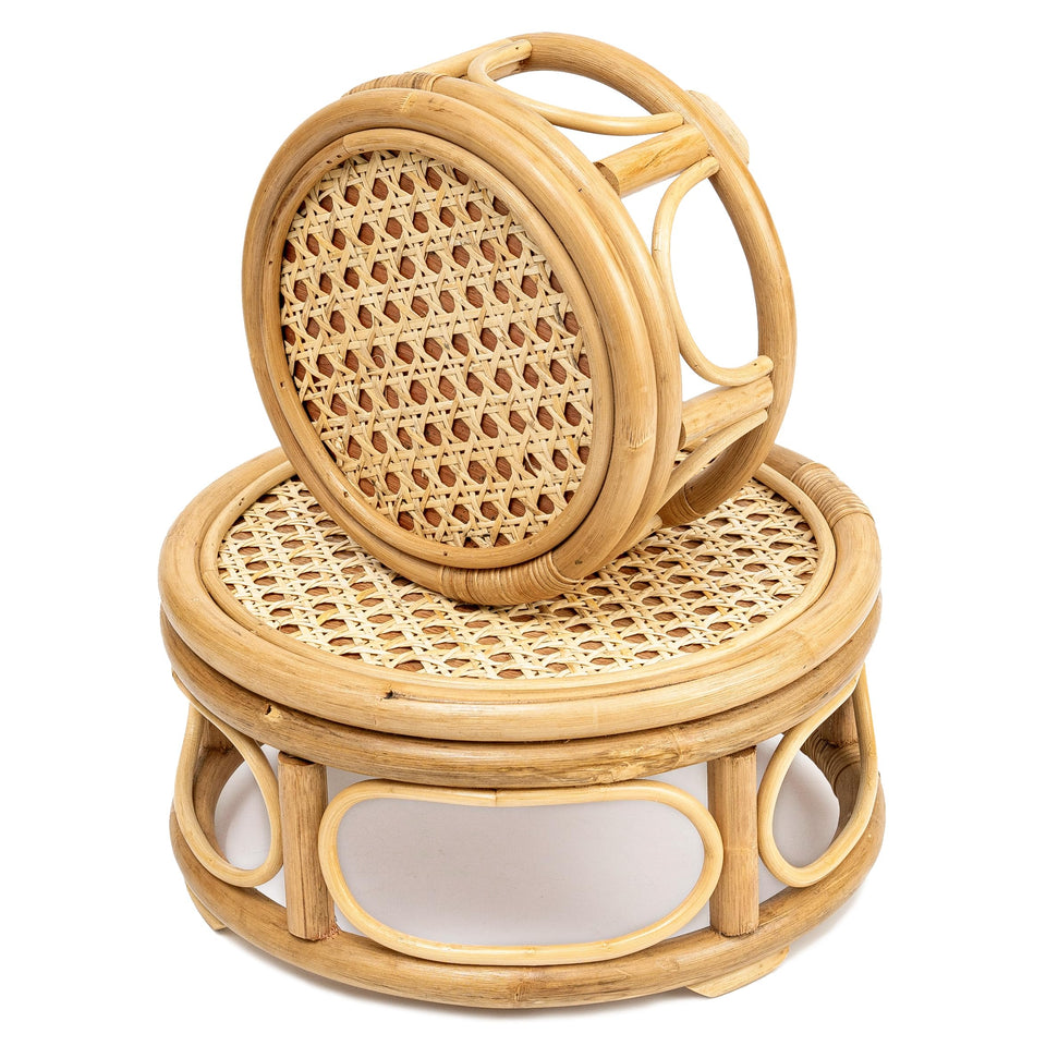 Kutorkill rattan round riser small displays an 8-inch pot with elevated style.