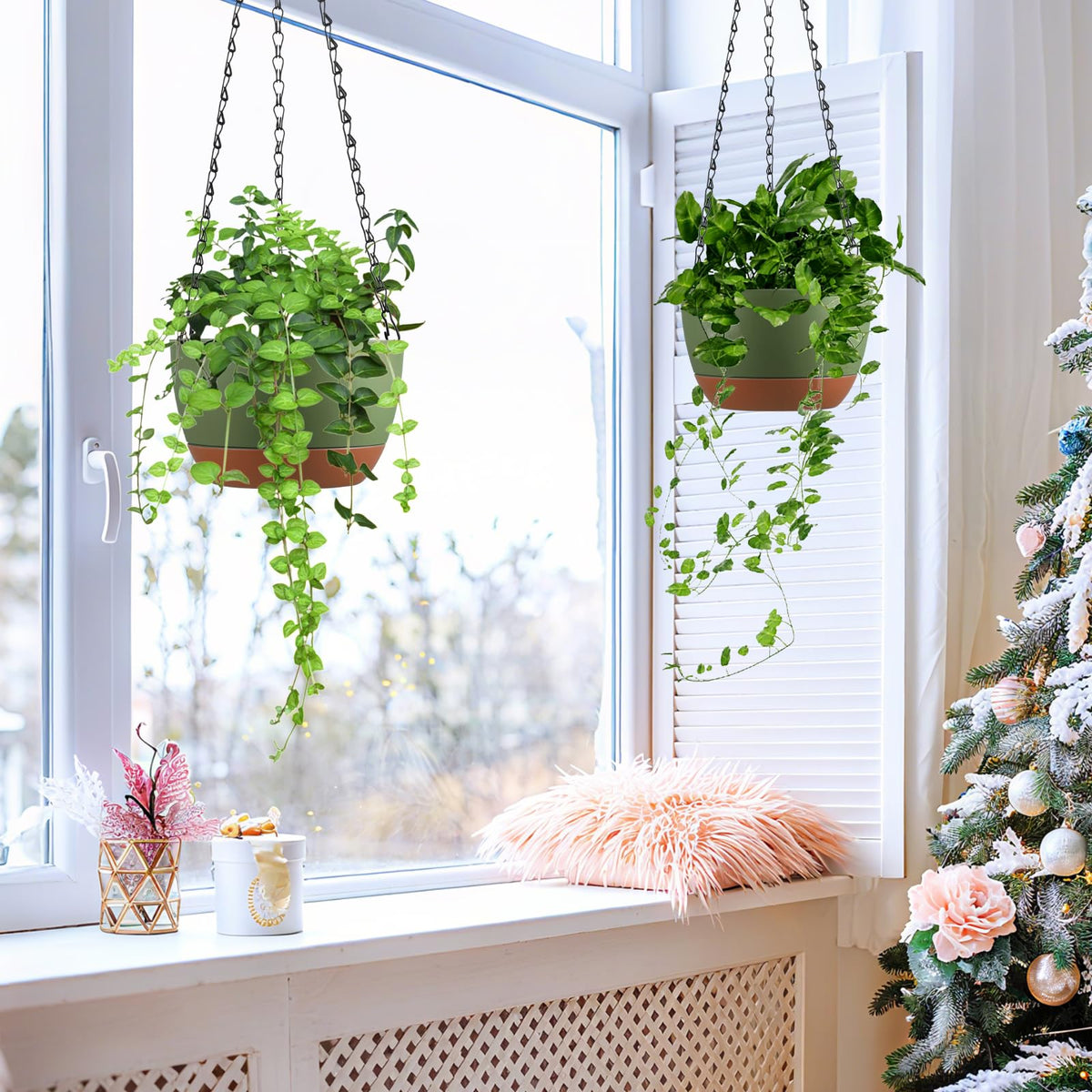 Kvetto vertical greening setup for balcony or indoor green space.