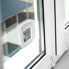 La Crosse 314-519 is ideal for windows balconies or offices requiring quick readings.