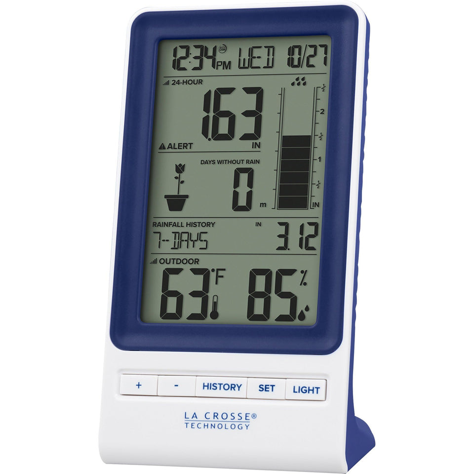 La Crosse 724-1415BL rain station front display shows live readings for quick weather checks