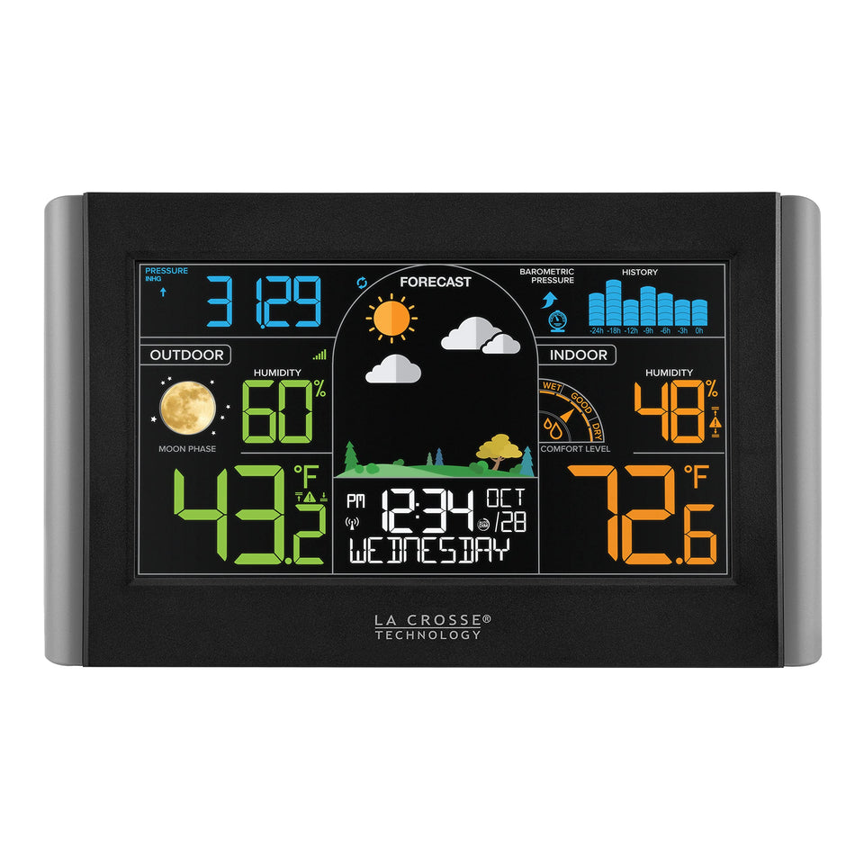 La Crosse Technology S77925-INT color display for quick weather visibility and planning.